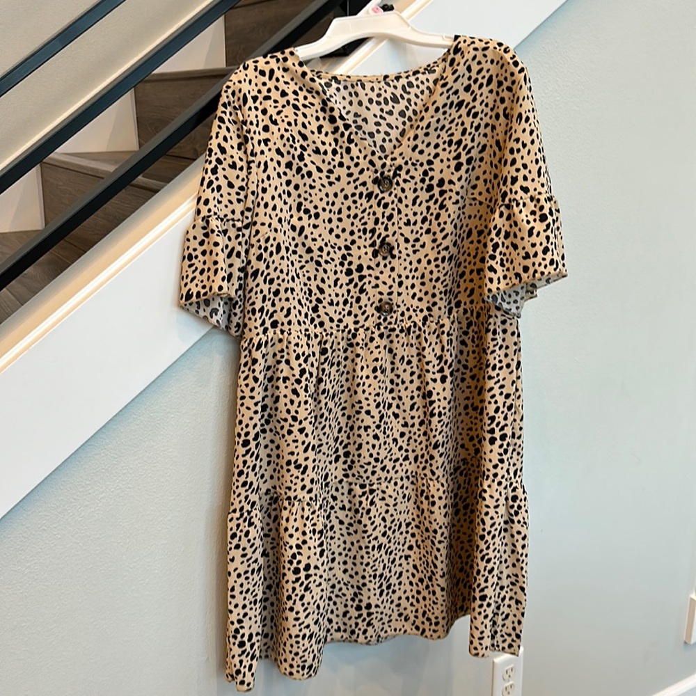 Cute Amazon cheetah print dress. Never been worn.
